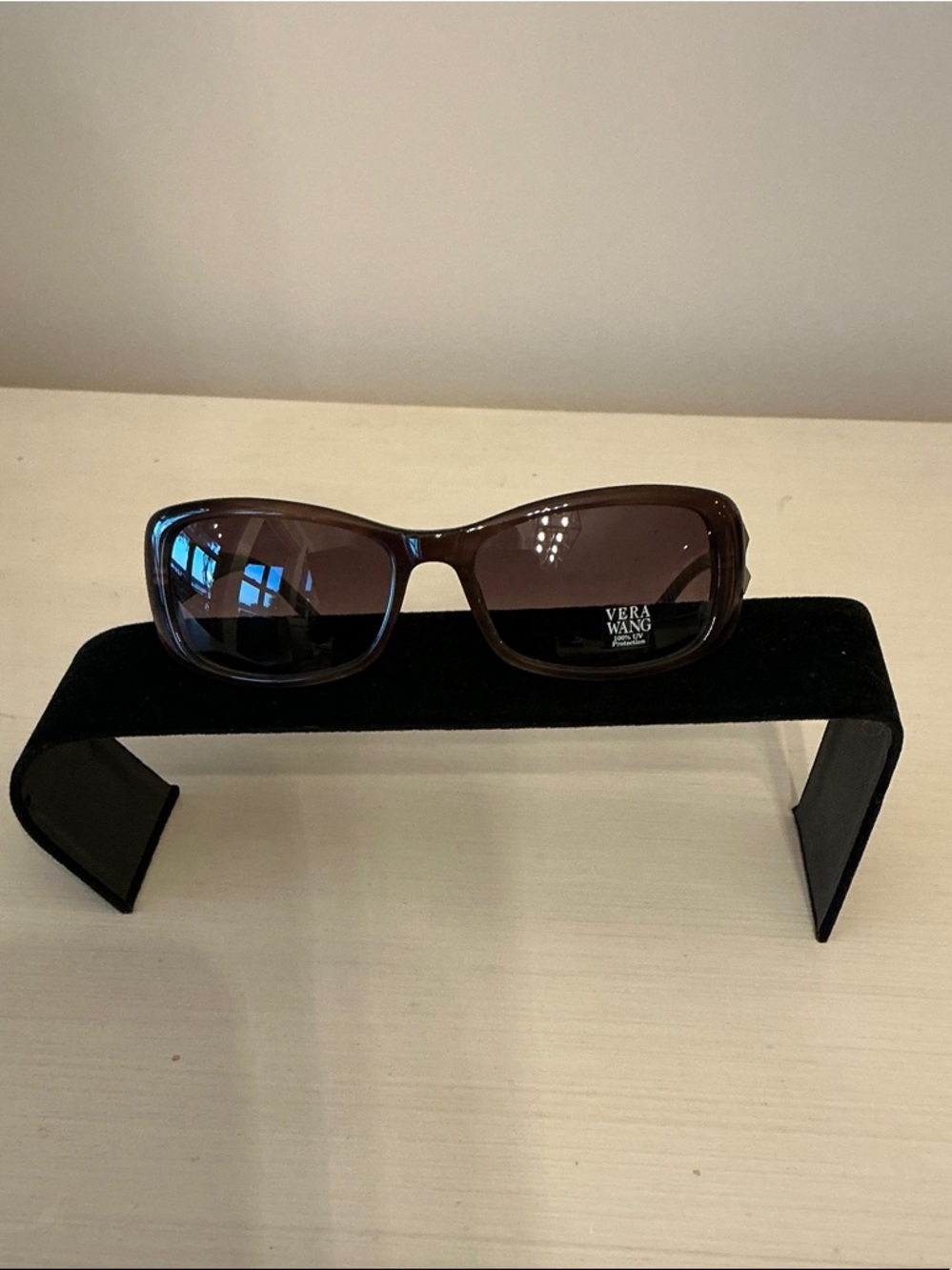 Authentic, Vera Wang Brown Gradient Rectangular Sunglasses